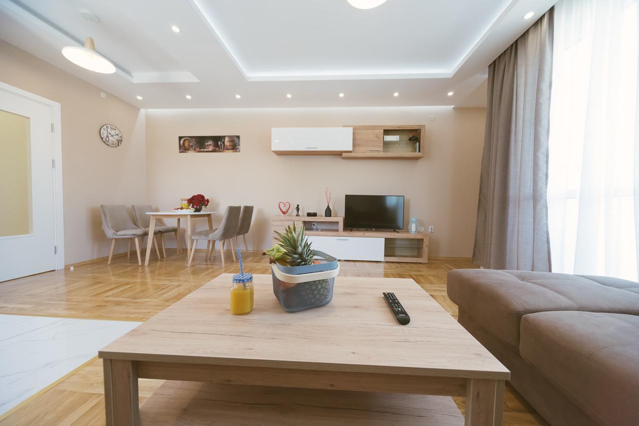 Apartment Luxury Explorer Ποντγορίτσα Εξωτερικό φωτογραφία